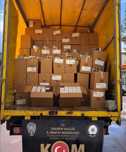 Sakarya’da 2 milyonu aşkın kaçak makaron ele geçirildi: 2 gözaltı