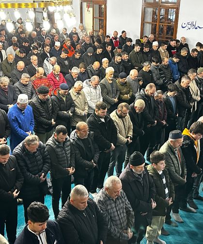 Kadir Gecesi dualarla idrak edildi