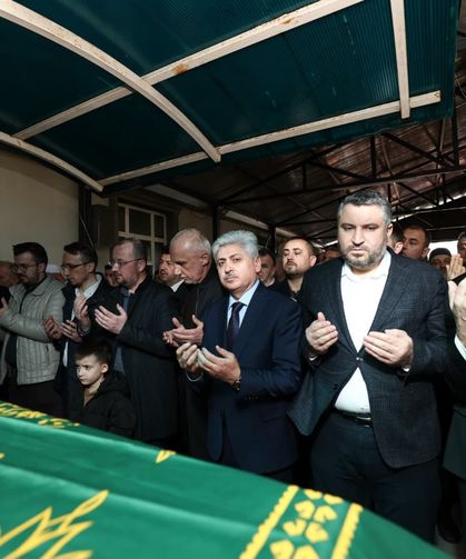 Sakarya’nın tanınmış esnafı Şazıman Eminler son yolculuğuna uğurlandı