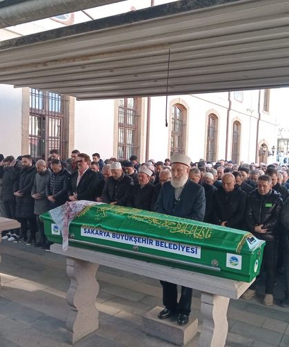 Hakan Tenekeci’nin annesi son yolculuğuna uğurlandı