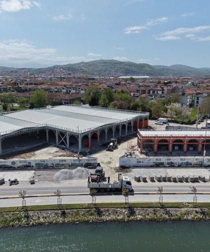 Serdivan Yeni Pazar projesinde çalışmalar sürüyor: Yüzde 75’i tamamlandı