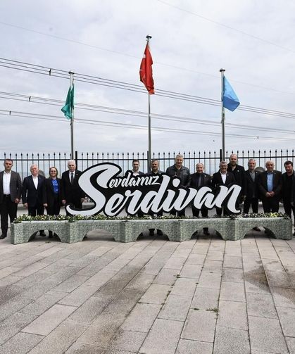 Serdivan muhtarlar zirvesinde 16 ilçe tek sofrada buluştu