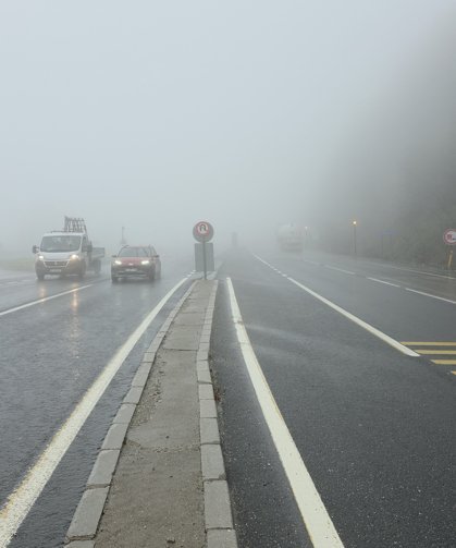 Yoğun sis Bolu Dağı'nı kapladı