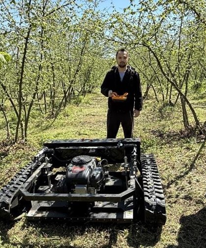 Tarımda robotik dönem: Tırpanları bırakıp robotu izlemeye başladılar