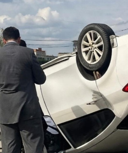 Otomobil takla attı