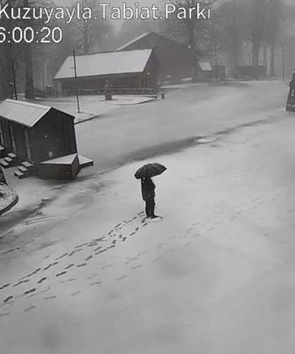 Kuzuyayla Tabiat Parkı beyaza büründü