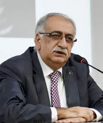 SAÜ'yü üzen ölüm: Prof. Dr. Paki Küçüker vefat etti