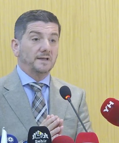 Behlül Bayrak: “Çocuklar üzerindeki baskı ve kontrolsüz internet kullanımı ciddi risk oluşturuyor”