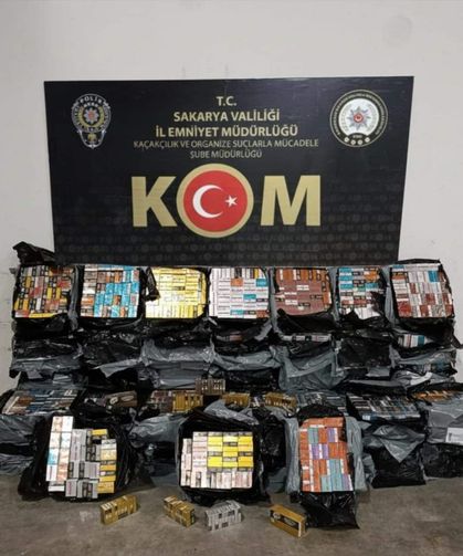 Durdurulan araçta 312 bin yeni nesil kaçak elektronik sigara ele geçirildi