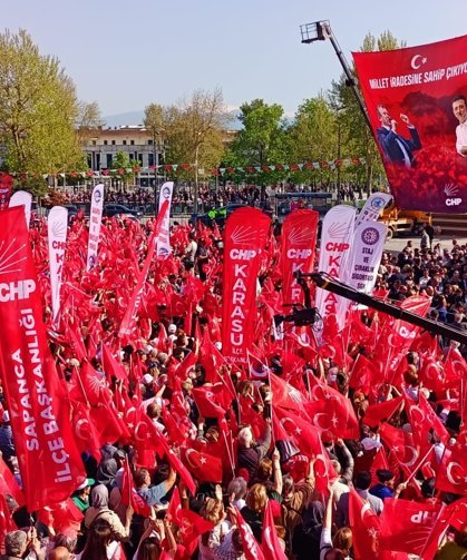 CHP mitinginde dikkat çeken ayrıntı: O isim platformda yer almadı