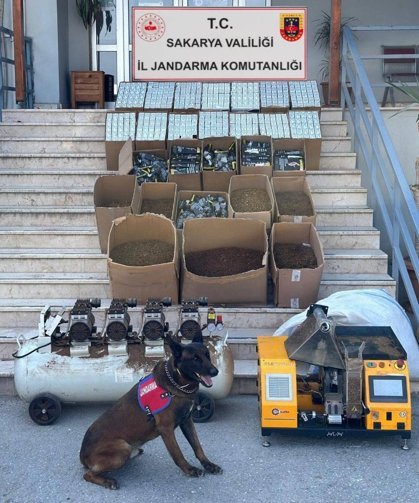 Sakarya’da üç ilçede kaçakçılık operasyonu: Binlerce makaron ve tütün ele geçirildi