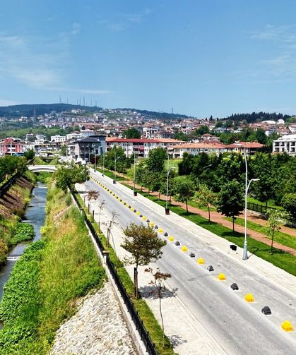 Serdivan’da ulaşım düzenlemesi: Kemalpaşa Mahallesi’nde Darboğaz mevkii tek yön oldu