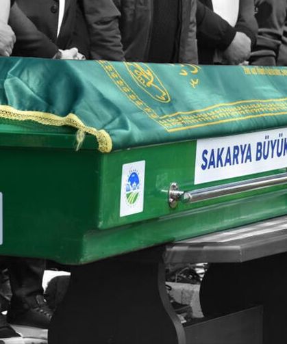 Sakaryalı TIR şoförü direksiyon başında kalbine yenildi
