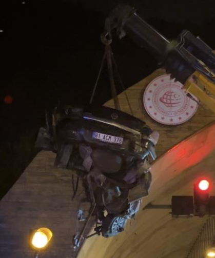 Kuzey Marmara'da otomobil tünel girişine saplandı: 1 ölü