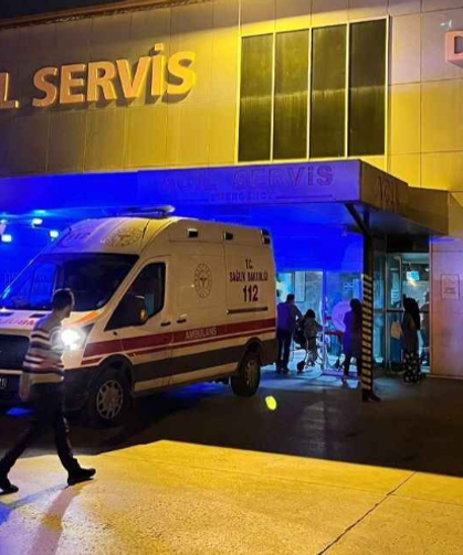 Pat pat ile otomobil çarpıştı