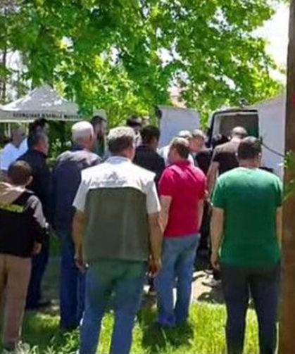 Ölüm bahçede yakaladı!