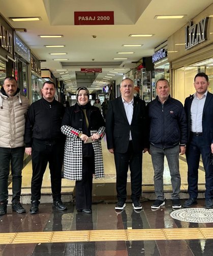 Anahtar Parti pasaj esnafıyla buluştu