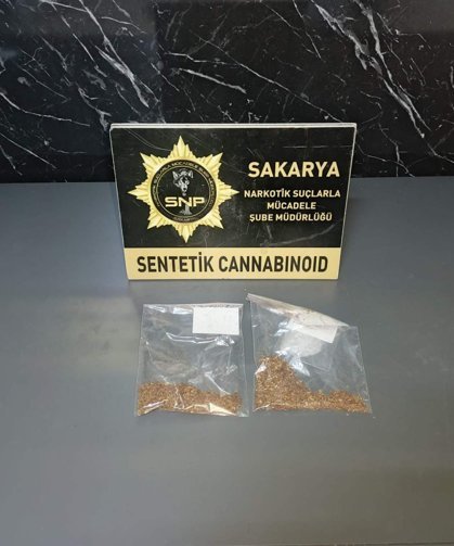 Arifiye'de uyuşturucu operasyonu: 2 şüpheli tutuklandı