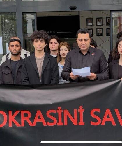 CHP'de görevden alınan Gençlik Kolları Başkanı ve yönetiminden açıklama
