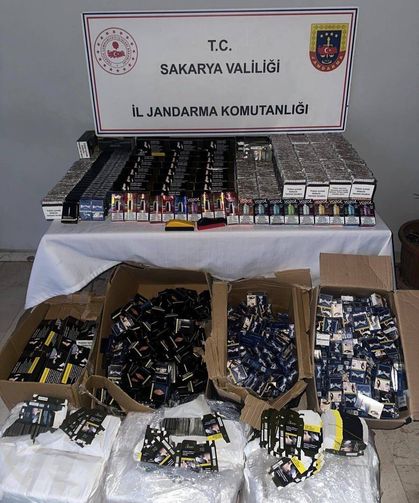 Sakarya’da üç ilçede kaçakçılık operasyonu: Binlerce kaçak ürün ele geçirildi