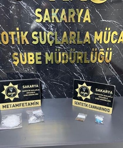 Zehir tacirleri Adapazarı gişelerinde yakalandı: 2 tutuklama