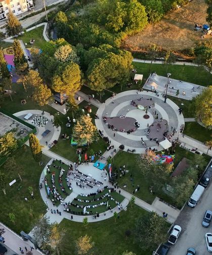 Kaynarca’nın yeni buluşma noktası Aziz Duran Parkı hizmete açıldı