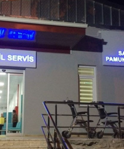 Alkollü motosikletli duvara çarptı