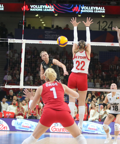A Milli Kadın Voleybol Takımı, Belçika’yı 3-0 mağlup etti