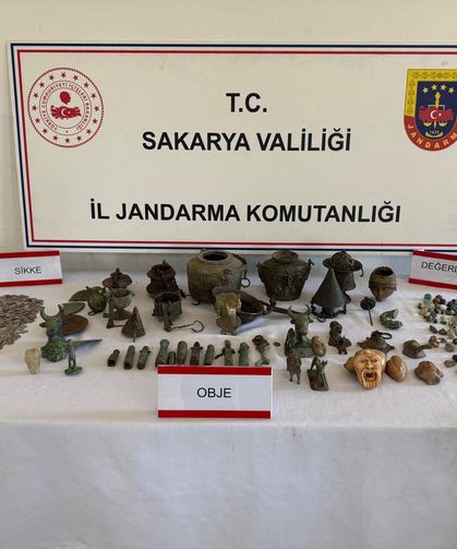 Sakarya'da 'Anadolu Mirası' operasyonu: 806 parça tarihi eser ele geçirildi