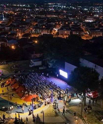 Adapazarı'nda ücretsiz çocuk sineması Korucuk Mahallesi'nde perdelerini açıyor
