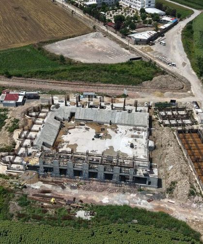 1500 kişi kapasiteli yeni spor salonu hızla yükseliyor