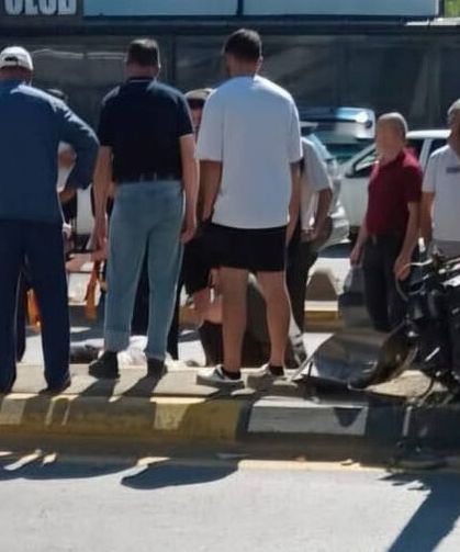 Kocaali'de kontrolden çıkan pat pat direğe çarptı: 1 yaralı