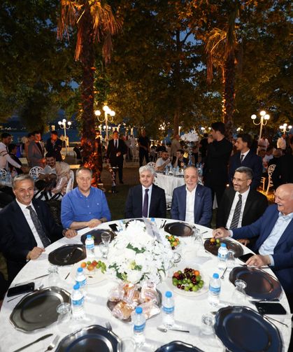 Sakarya protokolü sünnet cemiyetinde buluştu