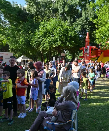 7’den 70’e herkes oradaydı! Festivalin ikinci gününde renkli görüntüler