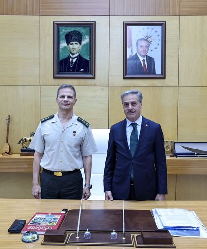 Sakarya Garnizon Komutanı Ramazan Sedat Baş veda ziyaretlerine başladı