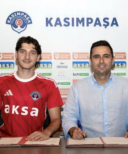 Sakaryalı futbolcu Süper Lig'e transfer oldu