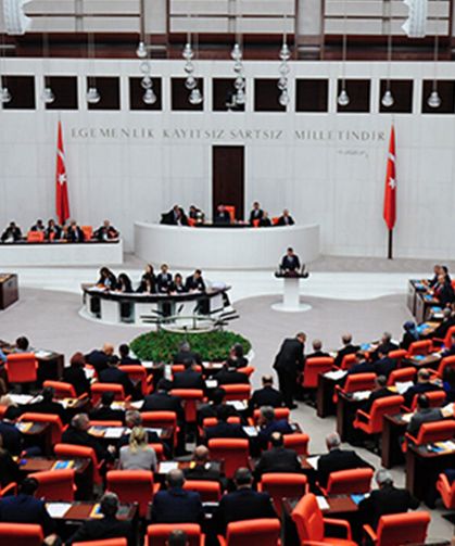 Suça sürüklenen çocuk yasası TBMM'de kabul edildi