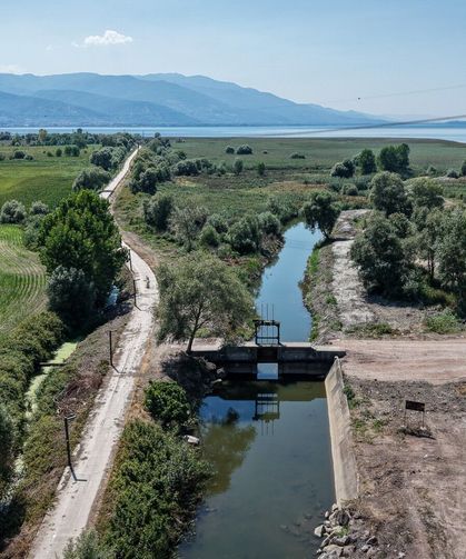 Mollaköy’den Sapanca Gölüne iletim sağlayan su koridoru temizlendi