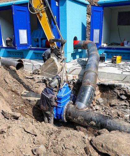 Yeni pompa sistemi ile Hendek’e saniyede 390 litre su iletilmeye başlandı