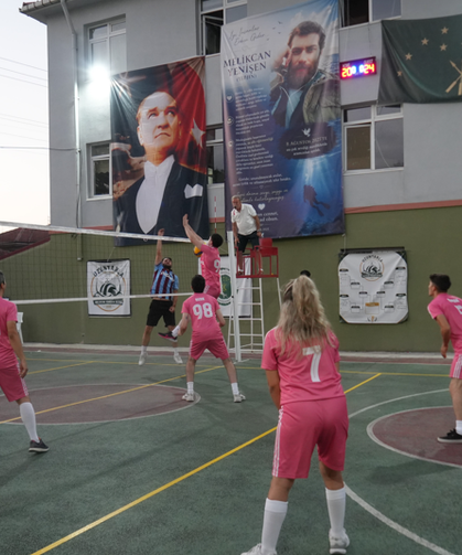 Sapanca Gölü'nde hayatını kaybeden dalgıç için 12 takım sahaya çıktı