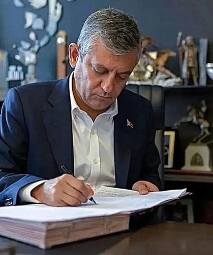 Yeni Parti, isim değişikliği için kararını verdi