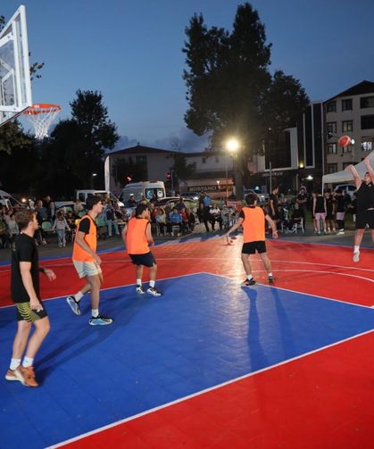 Aziz Duran Parkı’nda 3x3 sokak basketbolu şöleni