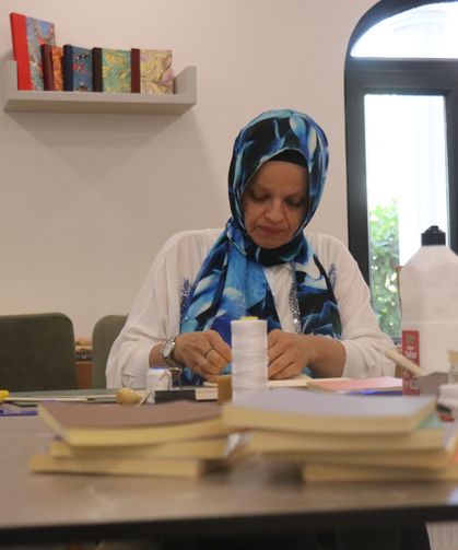 Emekli olduktan sonra hobisini zanaata dönüştürdü