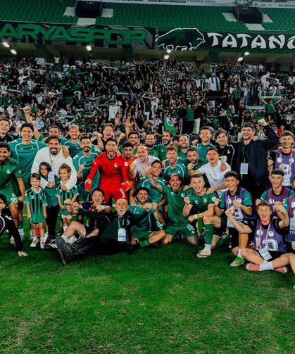 Sakaryaspor’da Aile pozu!