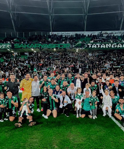 Sakaryaspor'da galibiyet pozu!