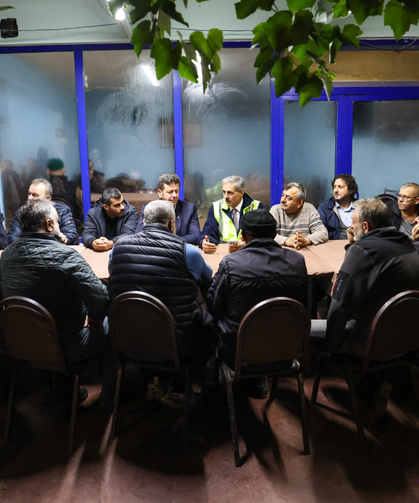 Alemdar, yağışlardan etkilenen mahallelerde incelemelerde bulundu
