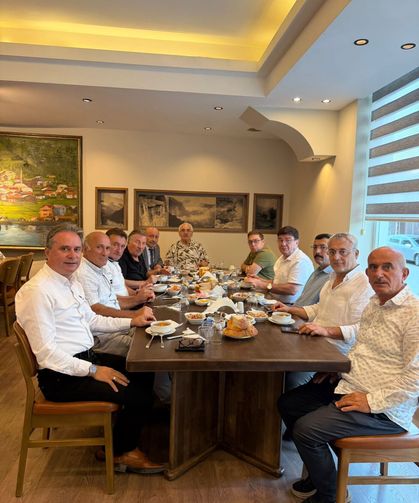 Trabzonlular Derneği’nden Ramazan Latifoğlu’na veda yemeği