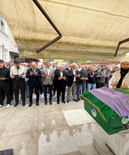 Uğur Kobaş'ın annesi son yolculuğuna uğurlandı