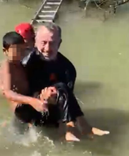 Büyükşehir İtfaiyesi zamanla yarıştı! 11 yaşındaki çocuğu 7 dakikada içerisinde kurtardılar