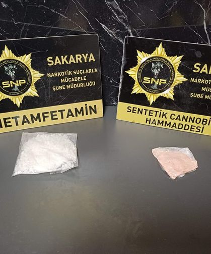 İstanbul'dan Sakarya'ya uyuşturucu getiren 2 şüpheli yakalandı